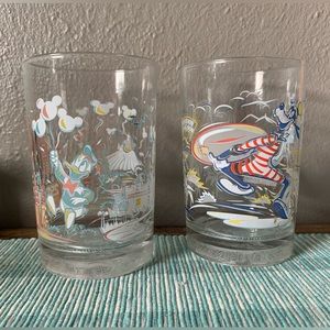 Vintage Remebering Disney world glass cups